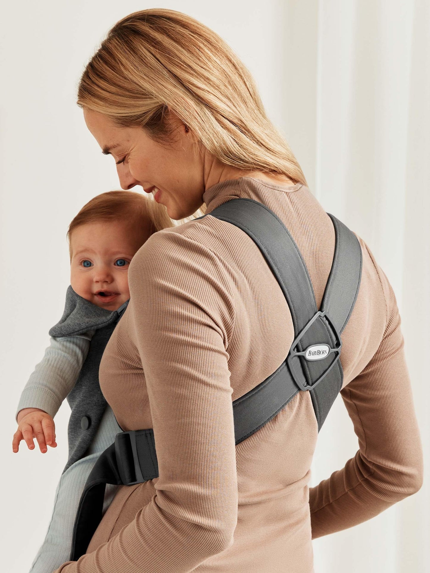 BabyBjörn Baby Carrier Mini, Cotton, Black - The Tribalist