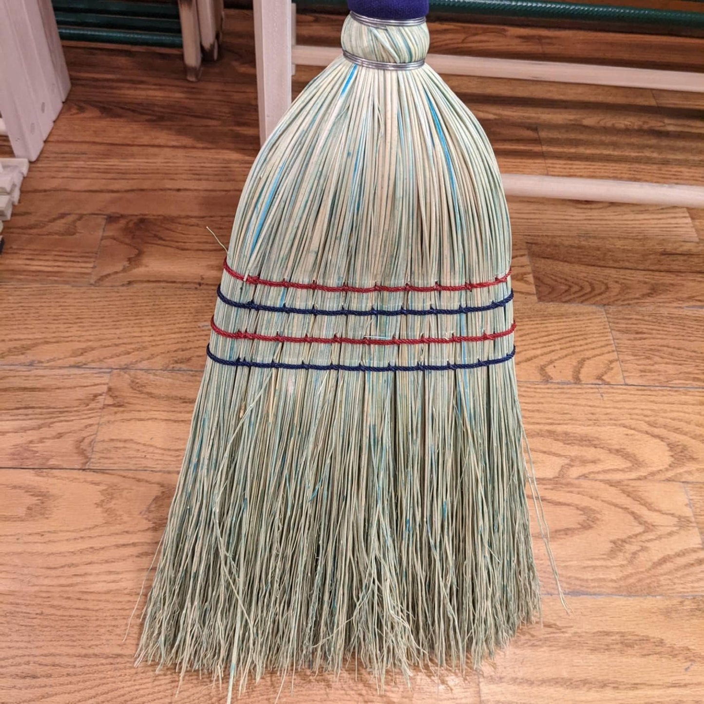 Lehman's: Amish - Made House Broom (55 inches) - The Tribalist