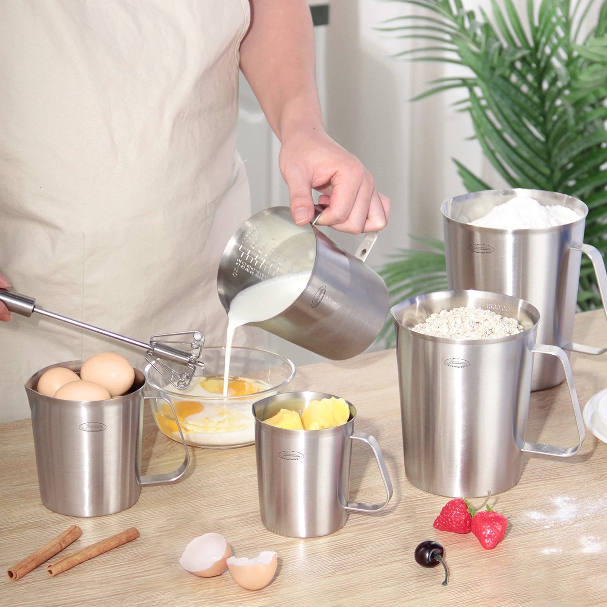 Newness: Stainless Steel Measuring Cup with Handle - Non Slip Design - The Tribalist